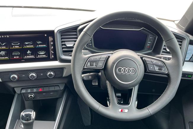 AUDI A1 Photo 11