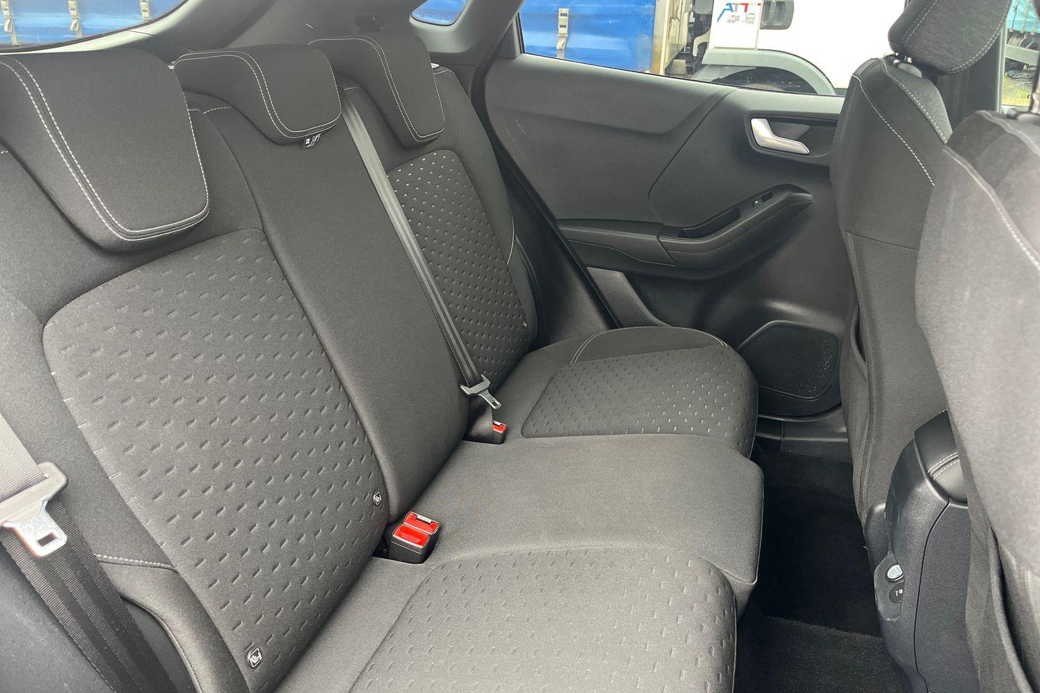 Ford PUMA Photo 19