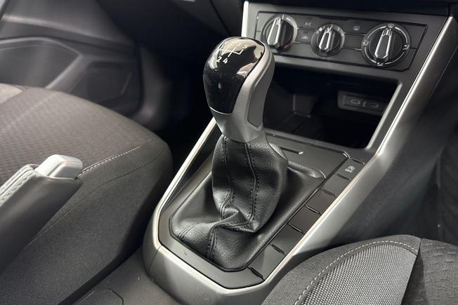 Volkswagen Polo Photo 23