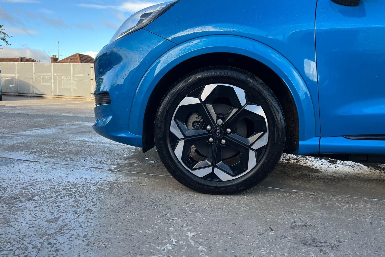 Ford PUMA Photo 7