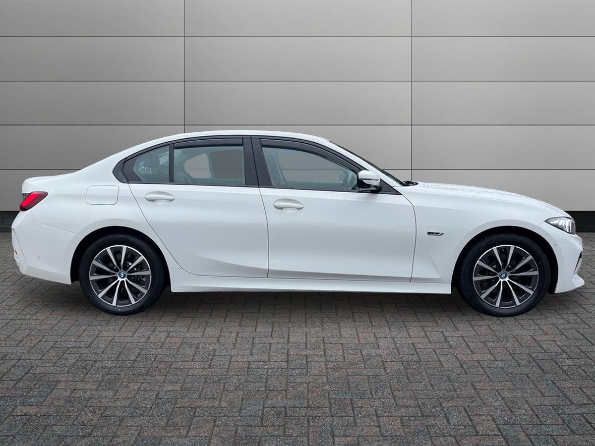 BMW 3 Series Photo 5