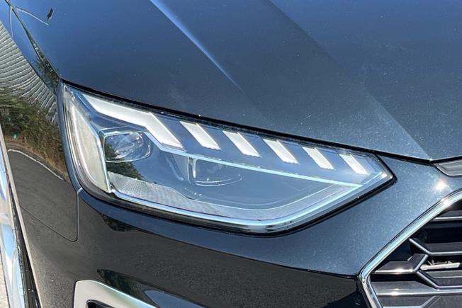 AUDI A4 Photo 19