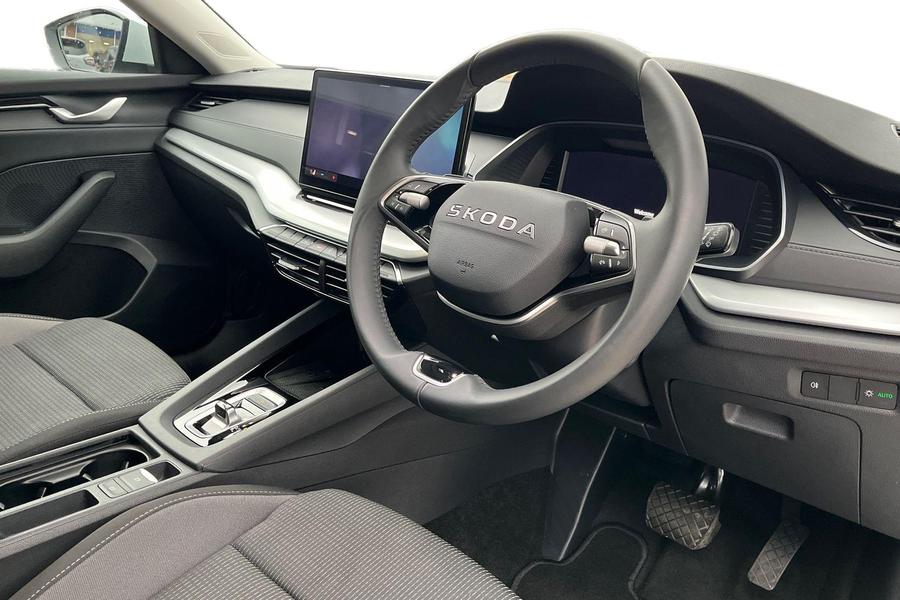 Skoda OCTAVIA Photo autoimg-78b7a30d15a4fe552d70e87c37d5b890e61de25b.jpg