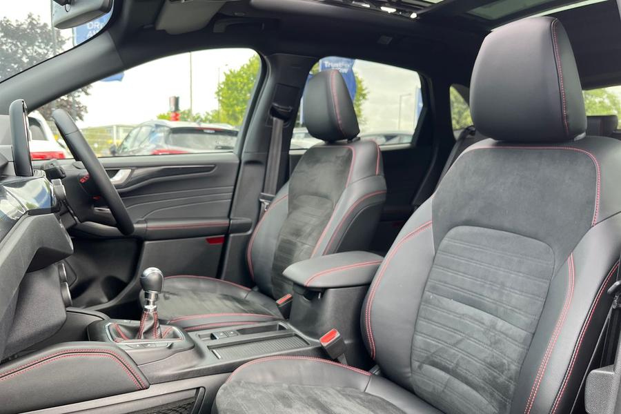 Ford KUGA Photo autoimg-78b7cc534f552b6fe41d63c84c2553c67b3c77f1.jpg