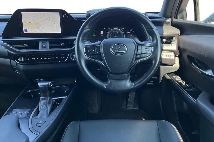 Lexus UX Photo autoimg-78b9a93c646b38e98d4096a1727be4079aeddd80.jpg
