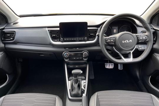 Kia Stonic Photo autoimg-78bcab6fd1fba7380f54d37d84aa199dfe983653.jpg