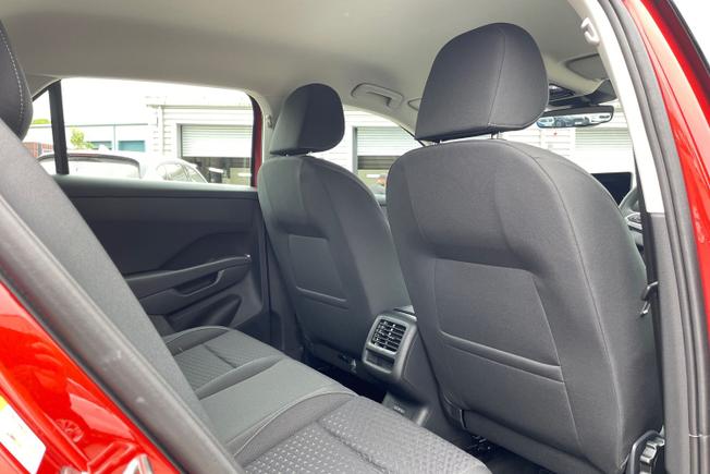 VOLKSWAGEN T-Roc Photo 30