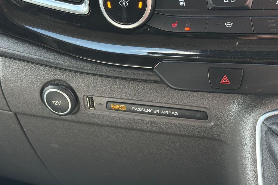 Ford TRANSIT CUSTOM Photo autoimg-78c22e638ede478e7cfa9f0bde064737a275f08a.jpg