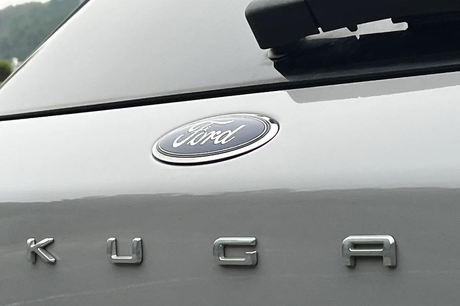 Ford Kuga Photo autoimg-78c8afc70f1732e941d159f28eff64beb0c9a92a.jpg