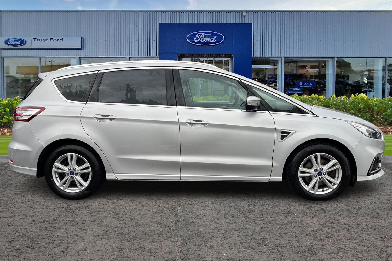Ford S-MAX Photo 2