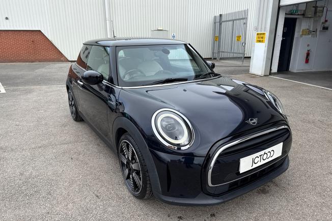 MINI Hatchback Photo 30