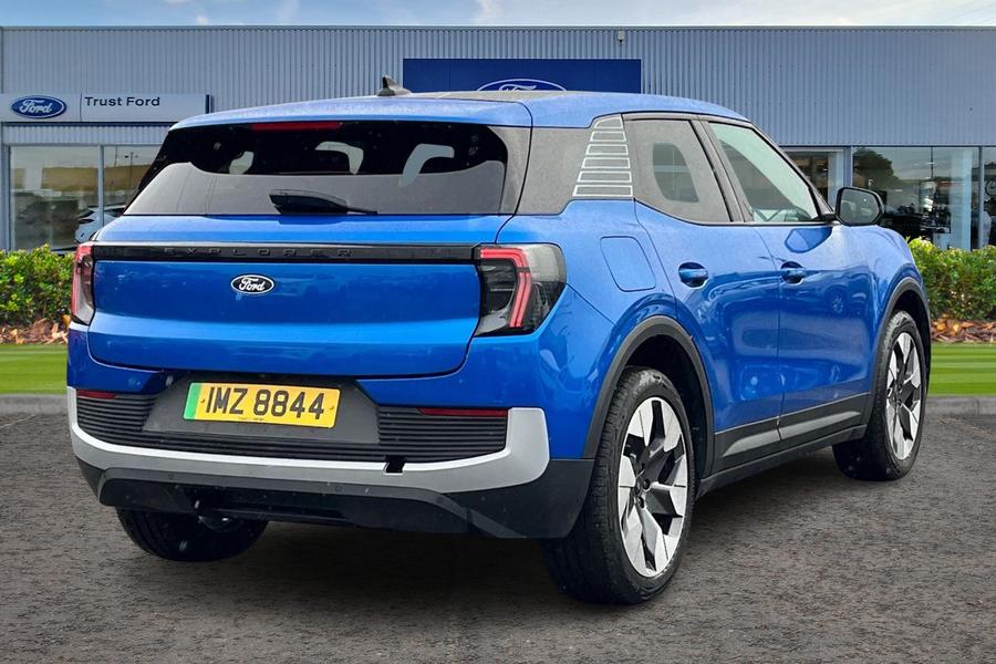 Ford Explorer Photo autoimg-78cb26aa268cac0c651b985aed435bbc9a90e060.jpg