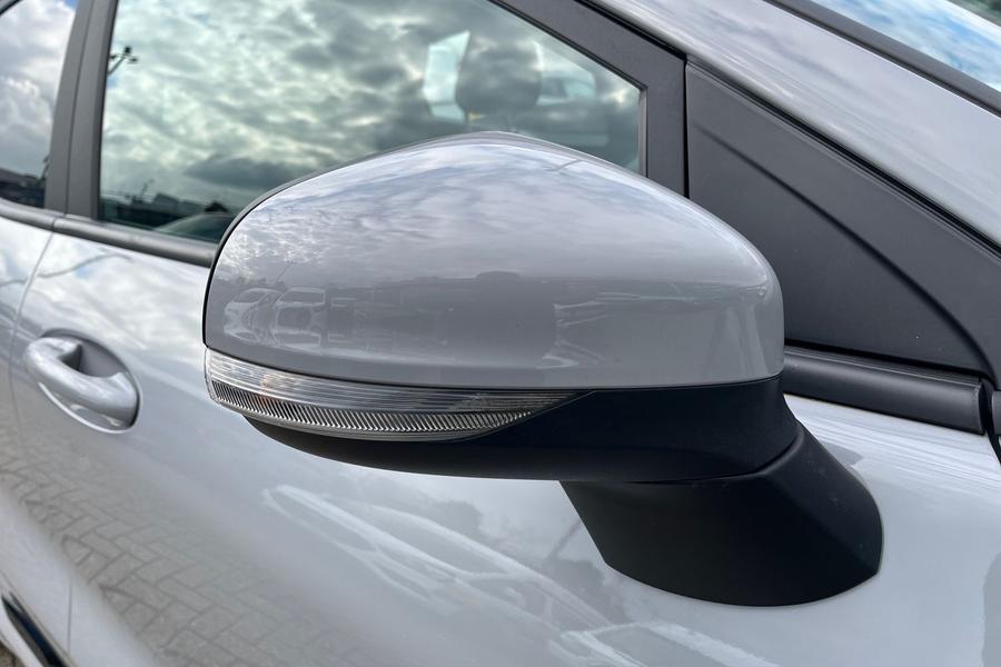 Ford PUMA Photo autoimg-78d23f7980bb8246f6083d8971718b6bd1e5c683.jpg