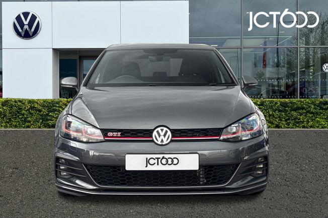 VOLKSWAGEN Golf Photo 8