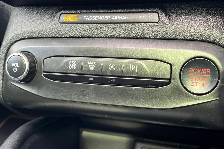 Ford FOCUS Photo autoimg-78d363e2831bc9f70e0eeb8bac548c3ff2b79297.jpg