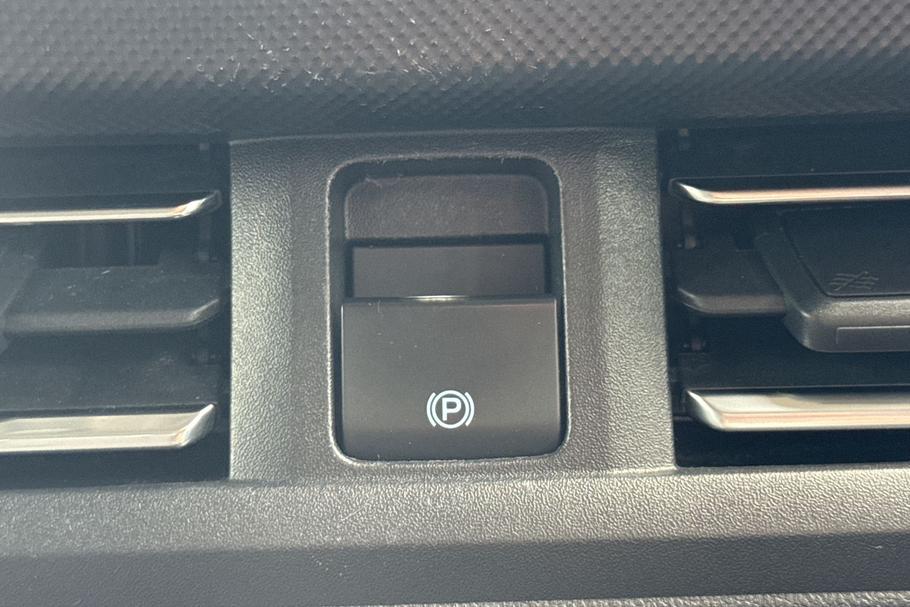 Used Ford TRANSIT CUSTOM WO24CUW 24