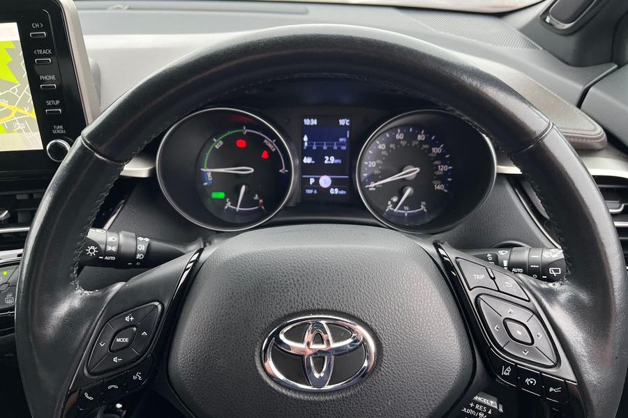 Toyota C-HR Photo autoimg-78dada7e341d5d388b5588f9780bd3808a5e117b.jpg