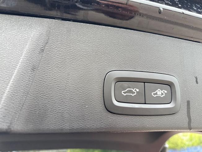 VOLVO Xc40 Photo 22