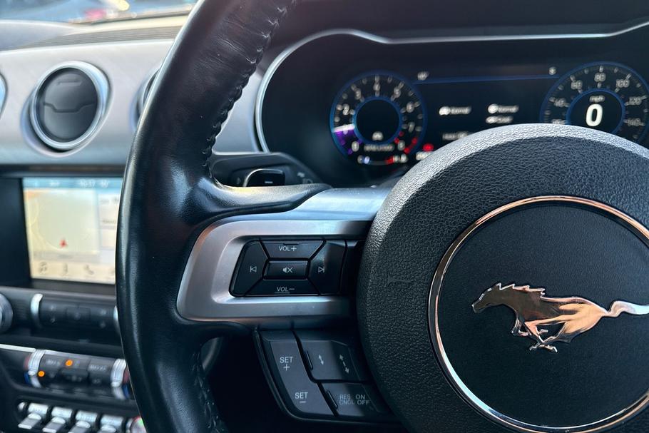 Used Ford MUSTANG 30