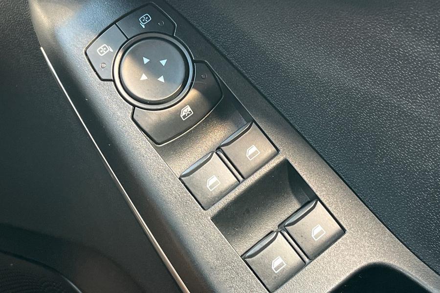 Ford Fiesta Photo autoimg-78e0aa4e33b54764cbdbe4a80760aab37bb8aa7b.jpg