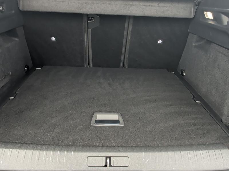 Used Peugeot E-3008 YC74BHK 33