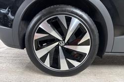 VOLKSWAGEN ID.4 Photo 5