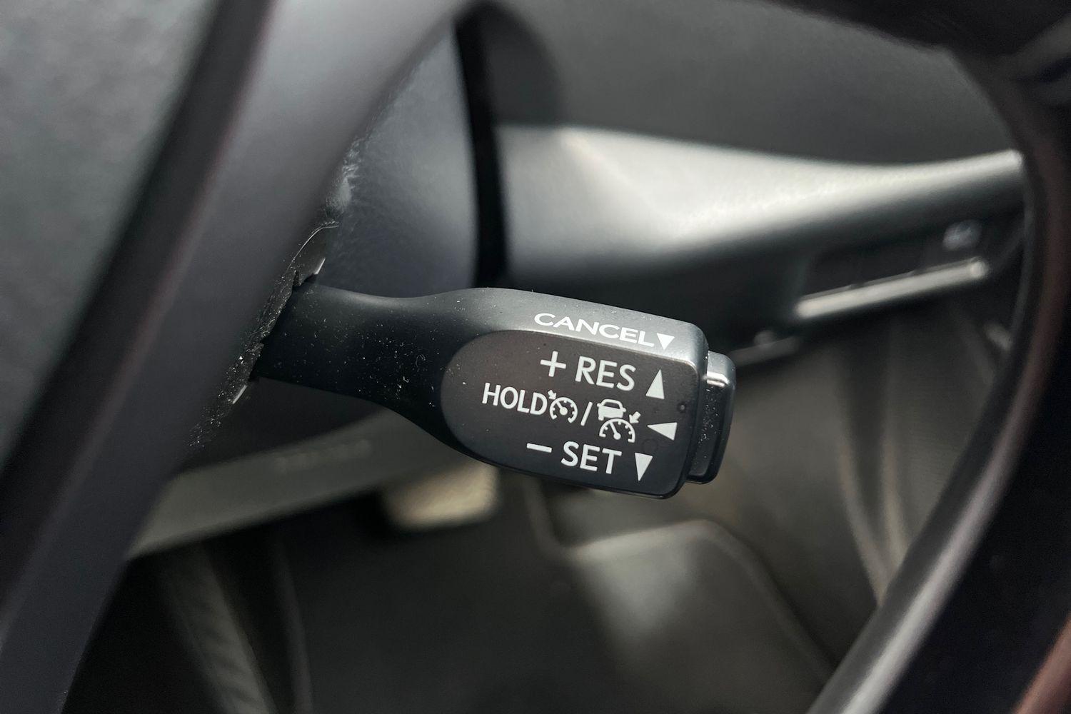 Toyota C-HR Photo 34