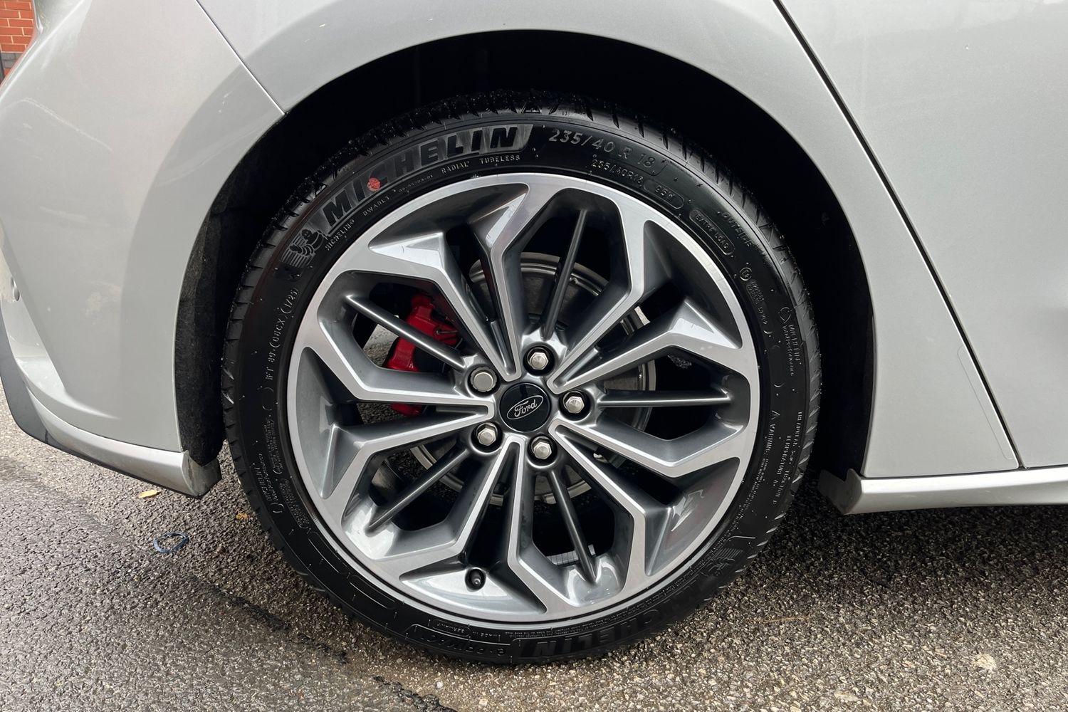 Ford Focus Photo 7