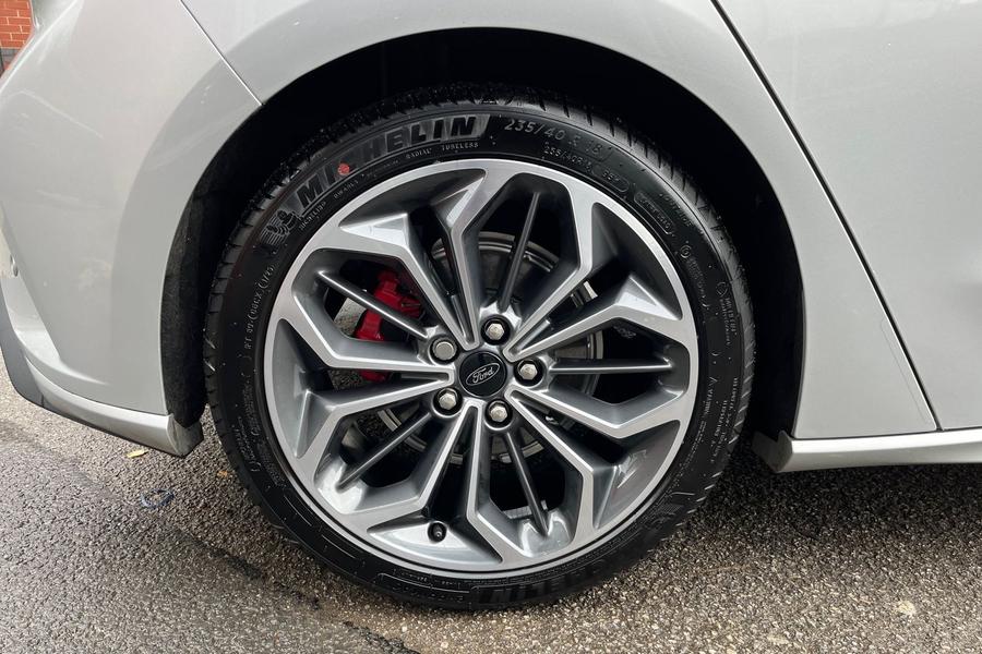Ford Focus Photo autoimg-78e8c2ab9416acdab3c8f088194948f34a650c11.jpg