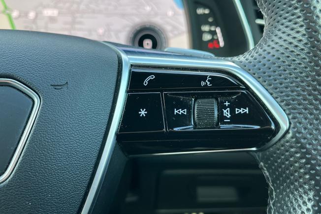 AUDI A6 Avant Photo 17