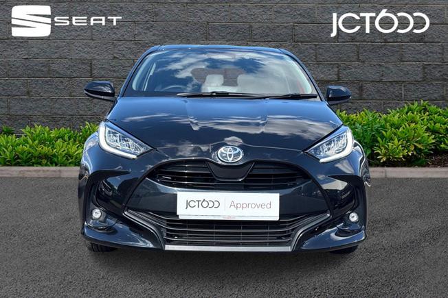 TOYOTA Yaris Photo 8