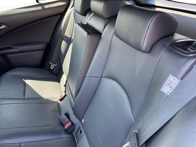 LEXUS UX Photo 9