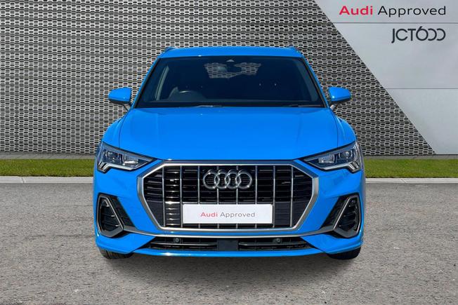 AUDI Q3 Photo 8