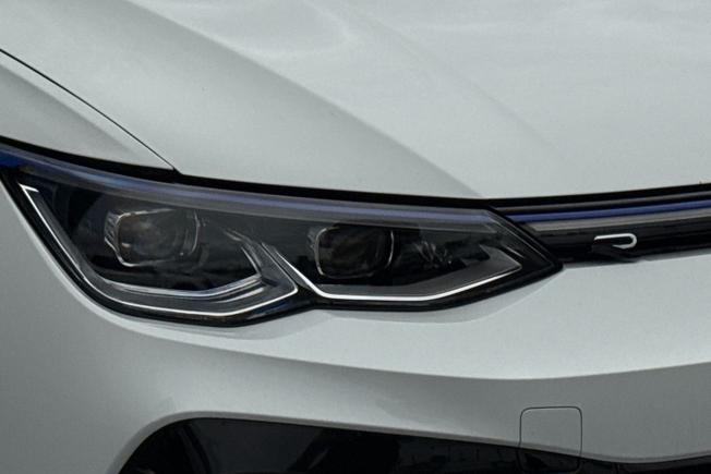VOLKSWAGEN Golf Photo 19