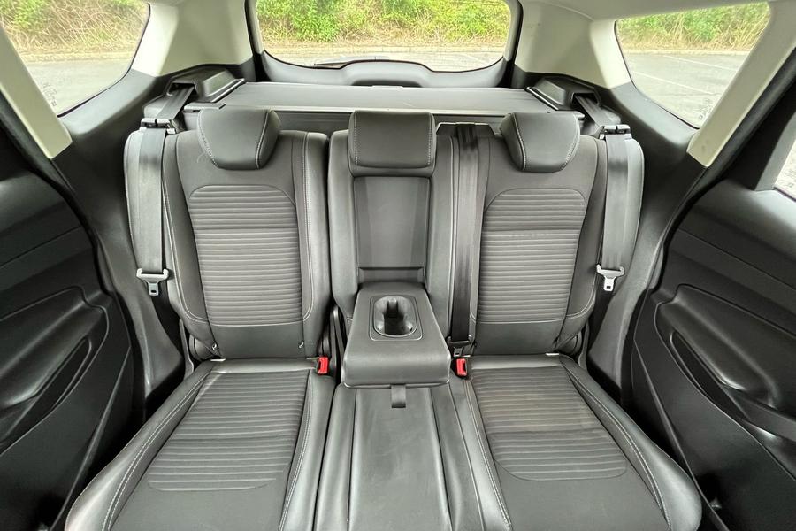 Ford KUGA Photo autoimg-78f76037fad82564b53314ccb21631a66dee2821.jpg