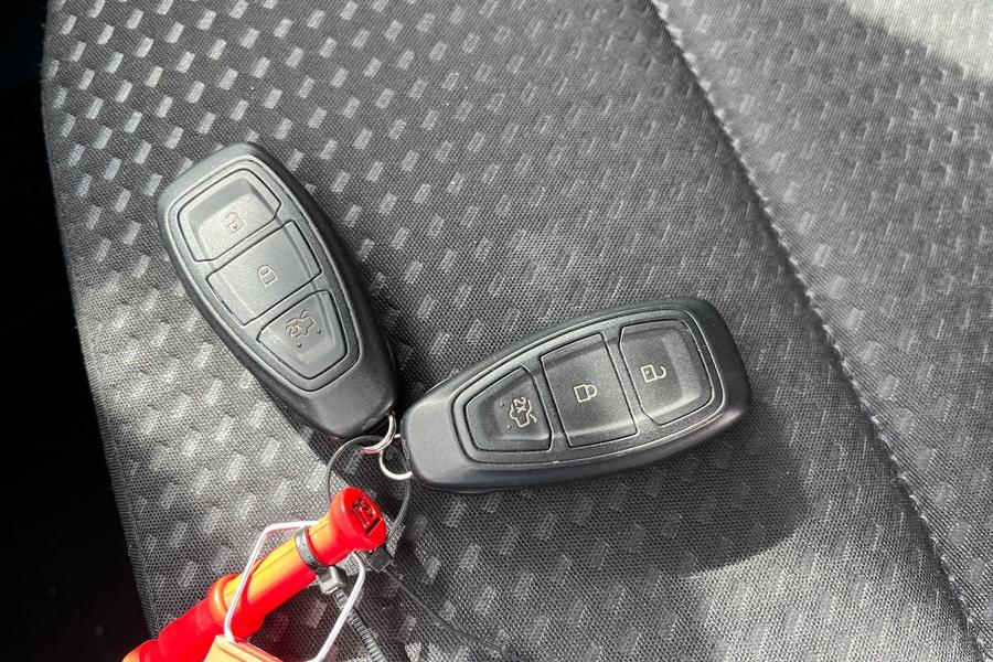 Ford FOCUS Photo autoimg-78f8f7a966cf99ccd55b204fb6a7f8fb0bf361ae.jpg