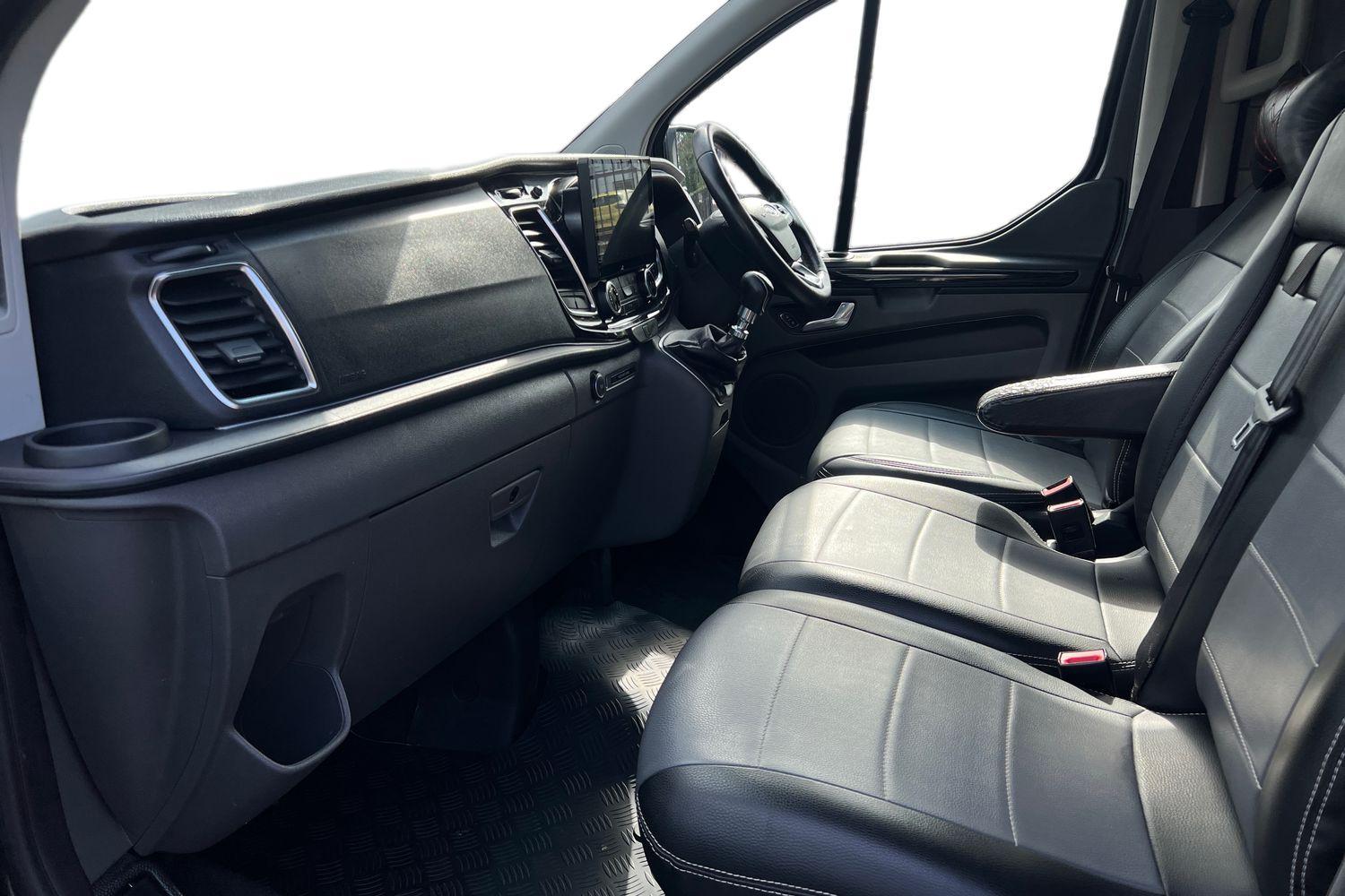 Ford TRANSIT CUSTOM Photo 2