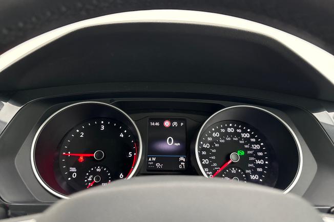 VOLKSWAGEN Tiguan Photo 15