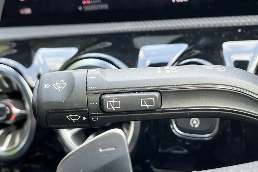 Mercedes-Benz A Class Photo autoimg-78fdcae08bf6906f37b77f9884ac2b1ac9f60d4c.jpg