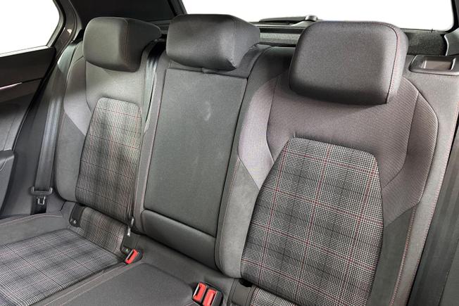 VOLKSWAGEN Golf Photo 9