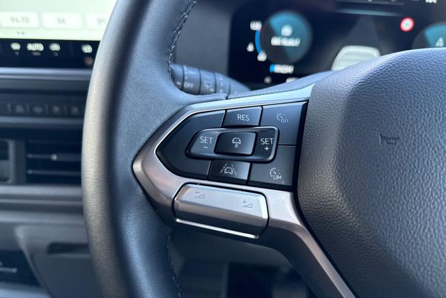 VOLKSWAGEN Transporter Photo 16