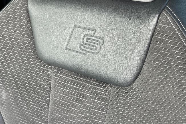 Audi A4 Avant Photo 37