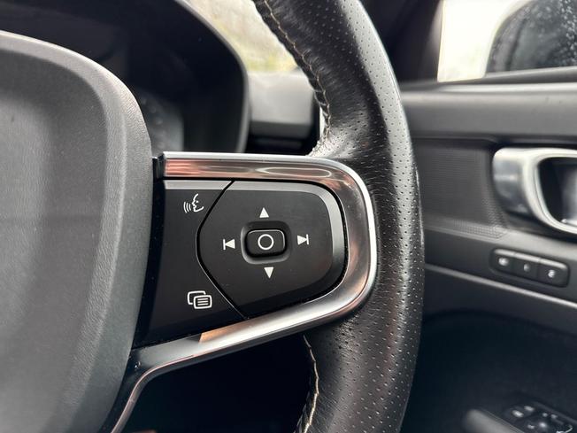 VOLVO Xc40 Photo 17