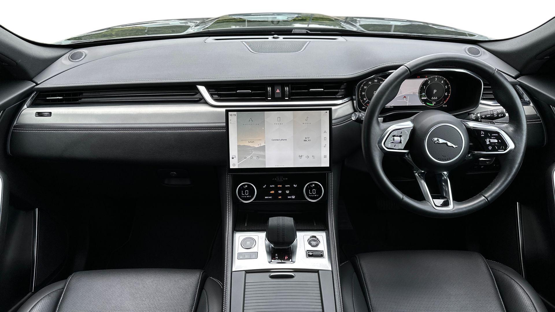 2024 Jaguar F-Pace thumbnail 9