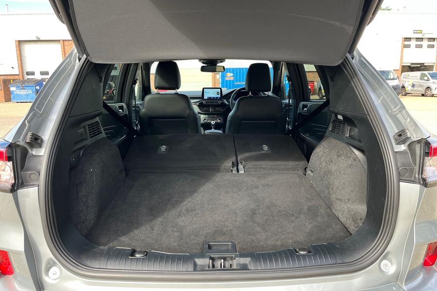 Ford Kuga Photo autoimg-79126aad84191dab9bbcfffa53096a24fd3160b7.jpg