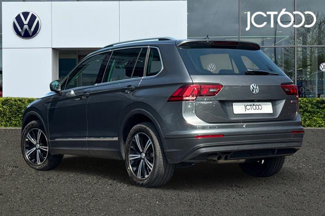 VOLKSWAGEN Tiguan Photo 3
