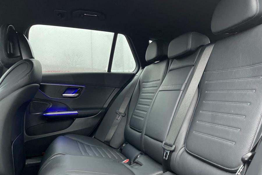 Mercedes-Benz C CLASS Photo autoimg-7917bb4d5c35024a21d657e2169964abb8fa86fa.jpg