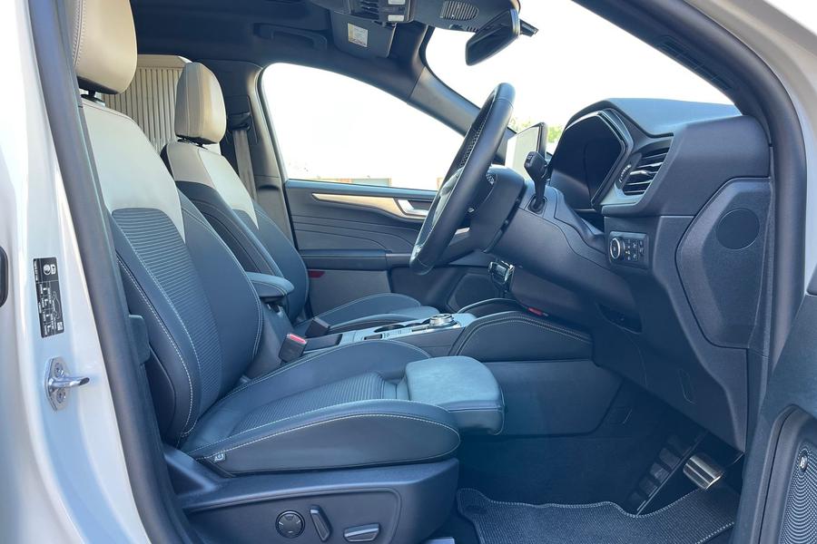 Ford KUGA Photo autoimg-79185933828ebd18a0bf6d9be9d48c10edfc7624.jpg