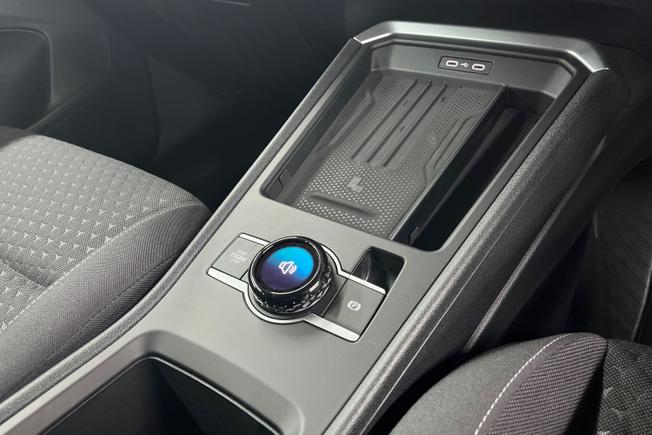 VOLKSWAGEN T-Roc Photo 22