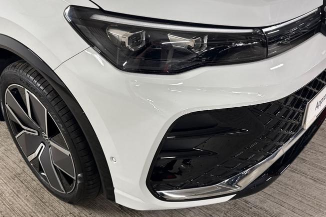 VOLKSWAGEN Tiguan Photo 19